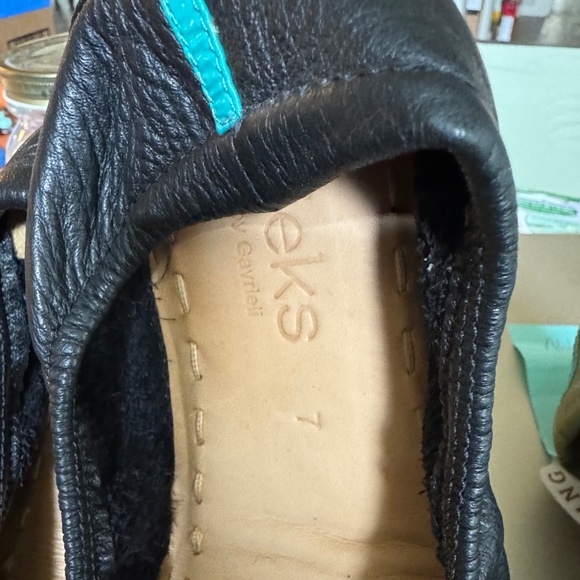 Tieks - Black leather / Size 7 / NO box or flower - Picture 2 of 3